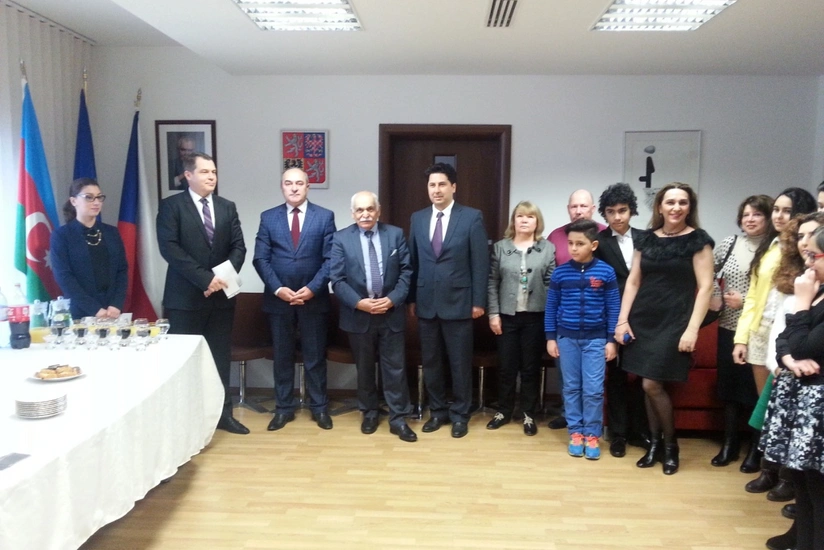 Czech Ambassador presents certificates to young Azerbaijani artists