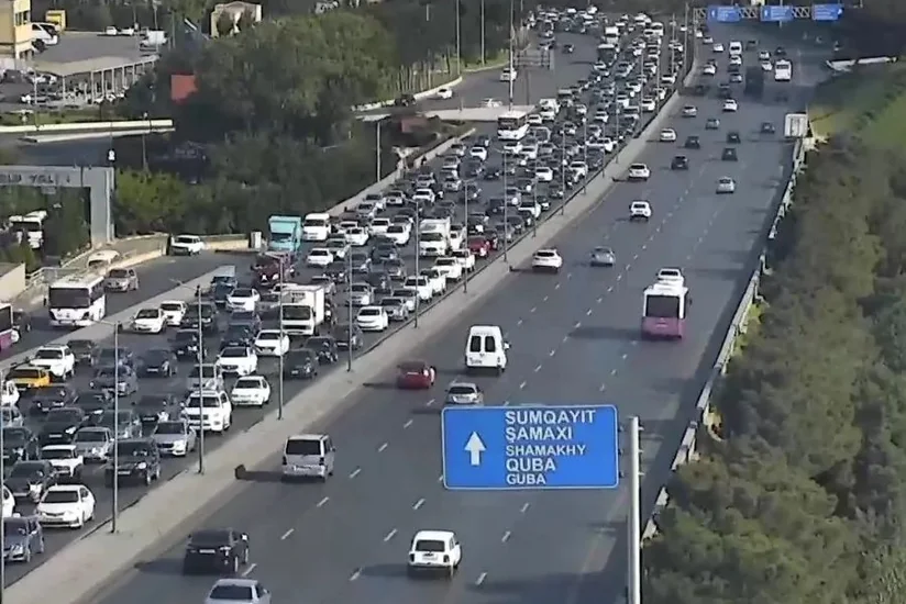 Bakının bəzi yollarında sıxlıq müşahidə edilir