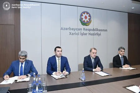 Jeyhun Bayramov receives outgoing Israeli ambassador