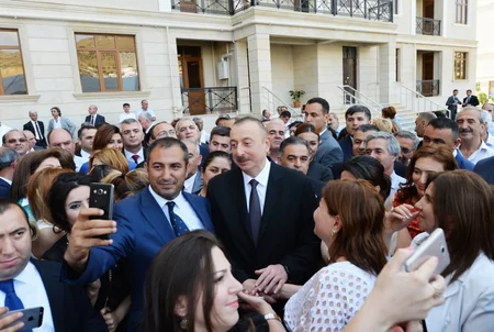 Президент Ильхам Алиев заложил фундамент третьего здания для журналистов - ОБНОВЛЕНО