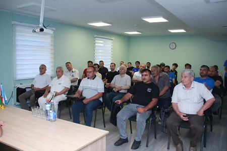 “Turan Tovuz”  klubunun İdarə Heyətinin sədri azarkeşlərlə görüşüb