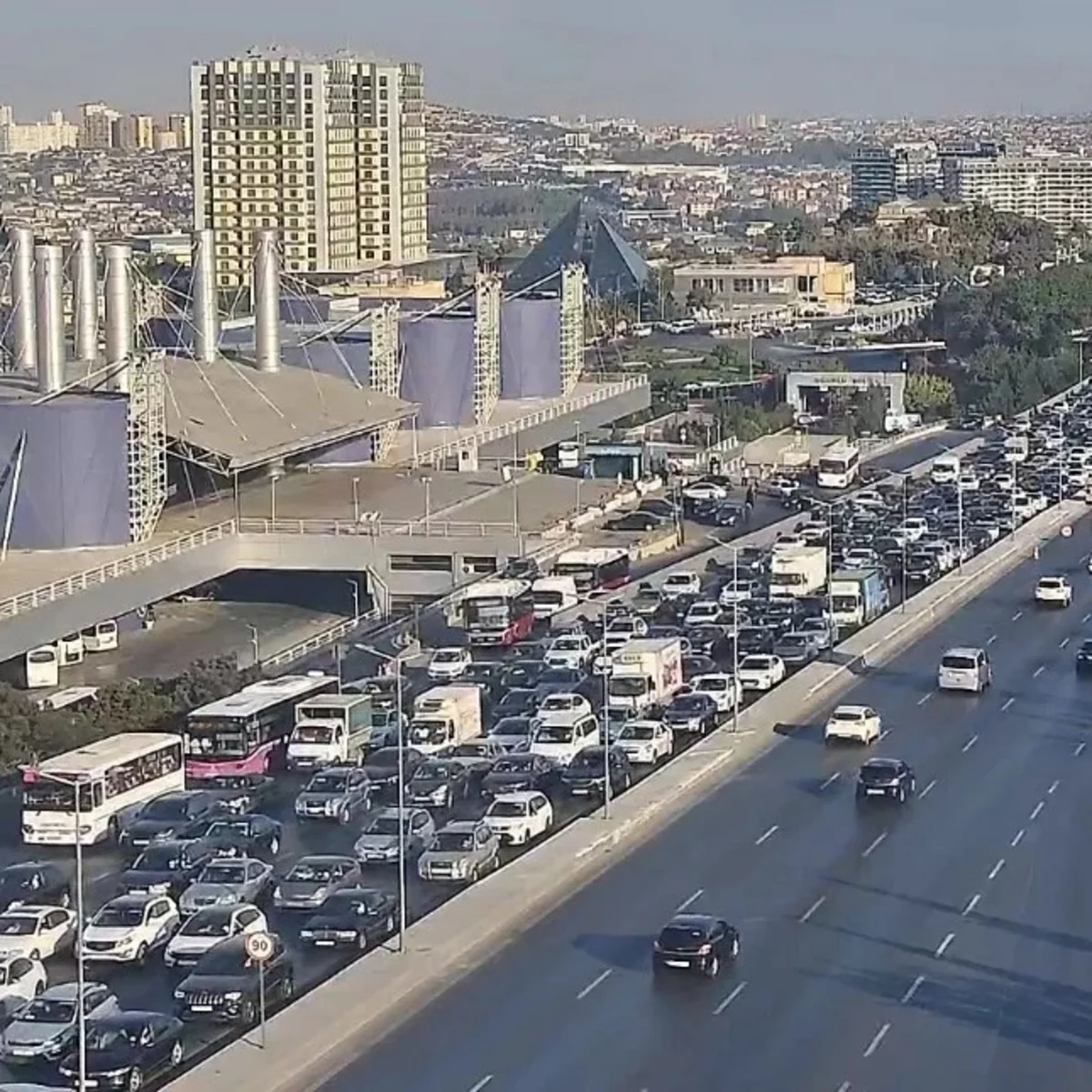 Bakıda tıxac olan yollar - SİYAHI