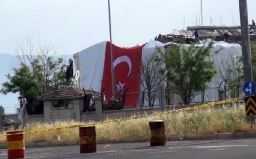 ​Türkiyədə terrorçuların hücumu nəticəsində bir nəfər şəhid olub, 8 əsgər yaralanıb