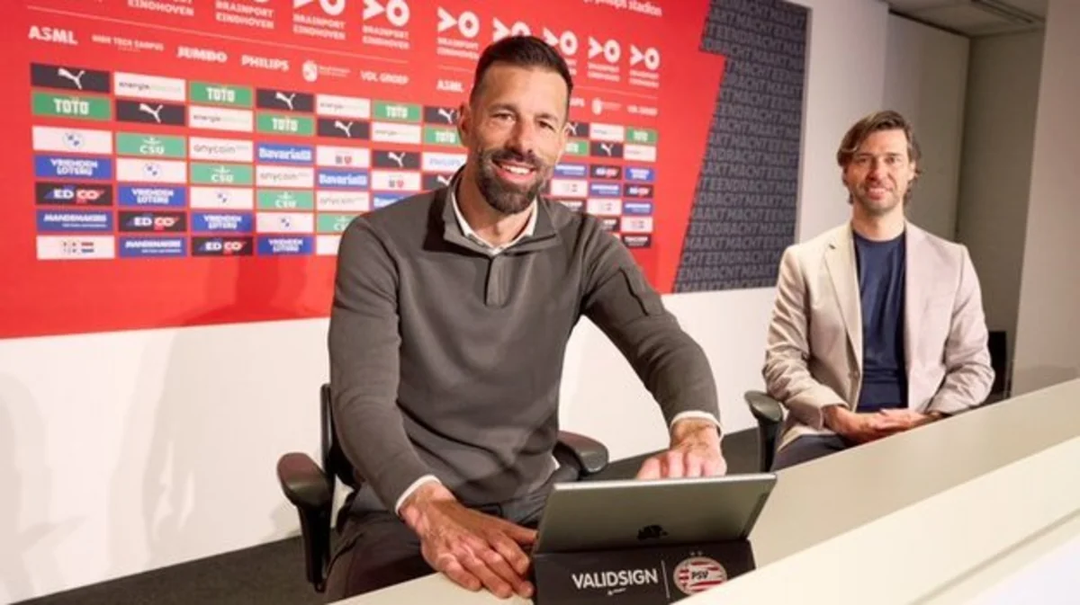 Məşhur futbolçu PSV-nin baş məşqçisi təyin olunub