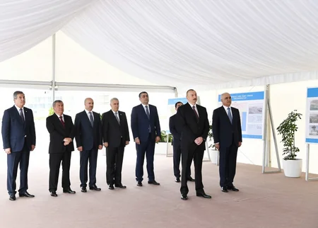 Prezident İlham Əliyev Bakı Beynəlxalq Dəniz Ticarət Limanı Kompleksinin açılışında iştirak edib - YENİLƏNİB