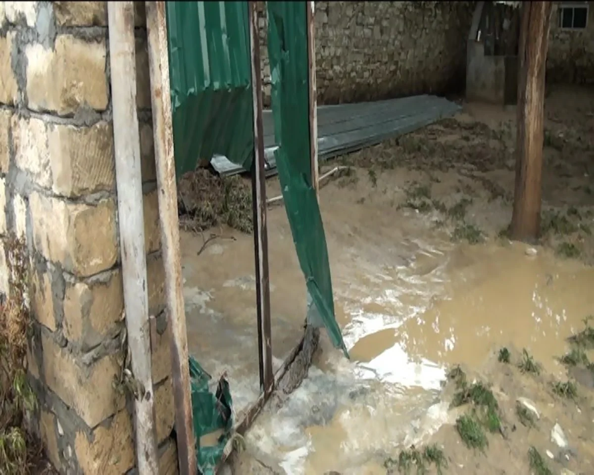 Goranboyda sel suları fəsadlar törədib, zərər hesablanır