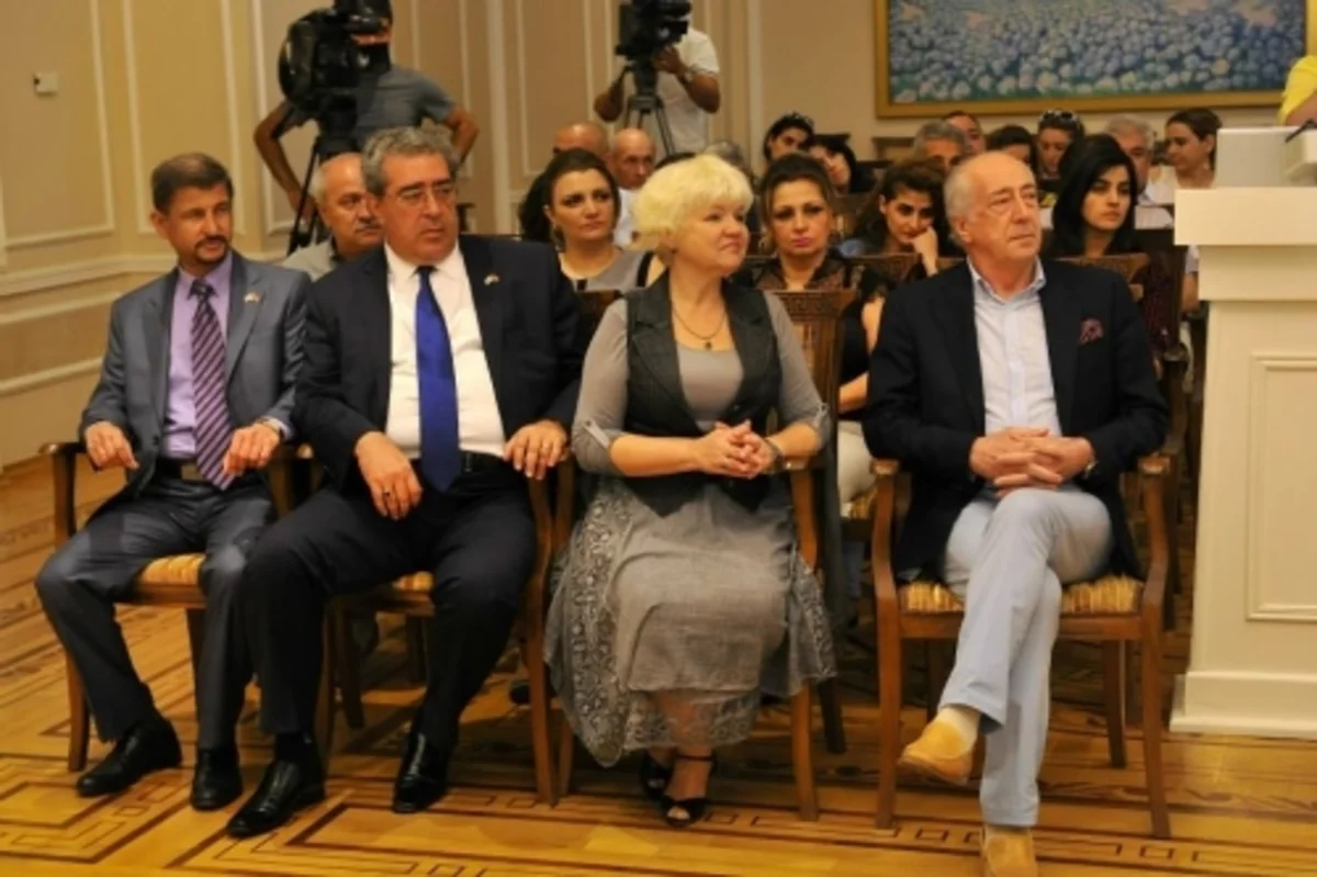 İsrail rəssamlarının əsərləri Milli İncəsənət Muzeyinə təqdim edilib