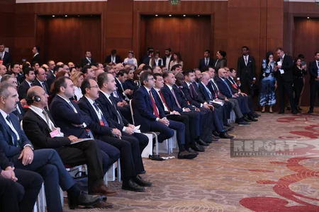 Türkiyə Prezidenti Bakıda keçirilən forumun iştirakçılarına müraciət edib