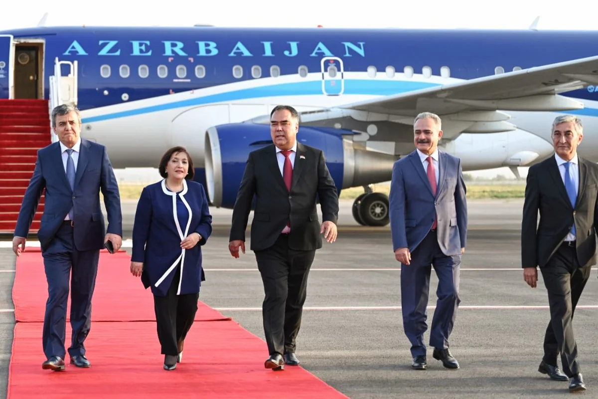 Sahibə Qafarova Tacikistana səfər edib