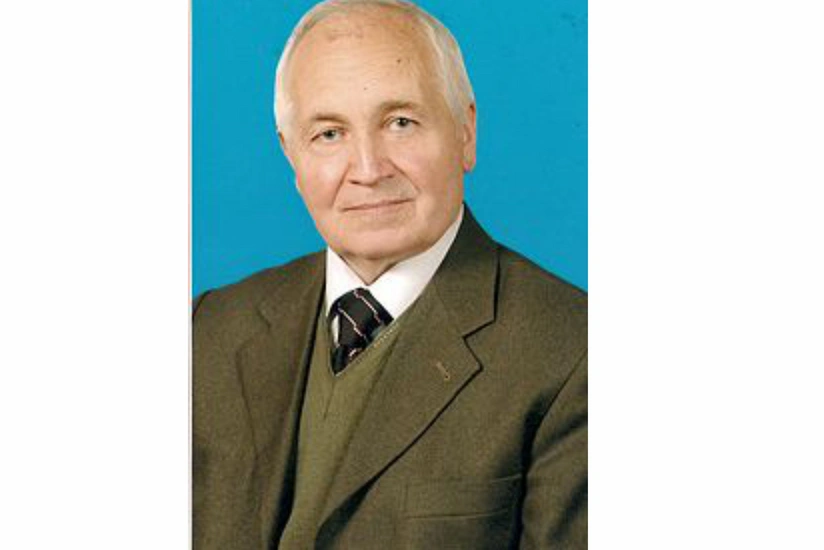 Xalq artisti ad gününü teatrdan kənarda qeyd edir