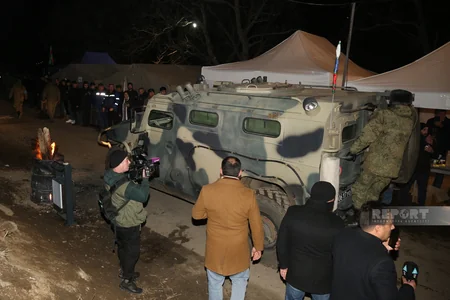 На дороге Шуша-Ханкенди в очередной раз созданы условия для движения автомобилей миротворцев