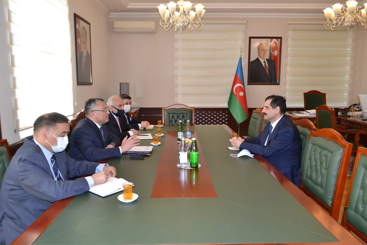 Rövşən Rzayev Türkiyə səfiri ilə görüşüb