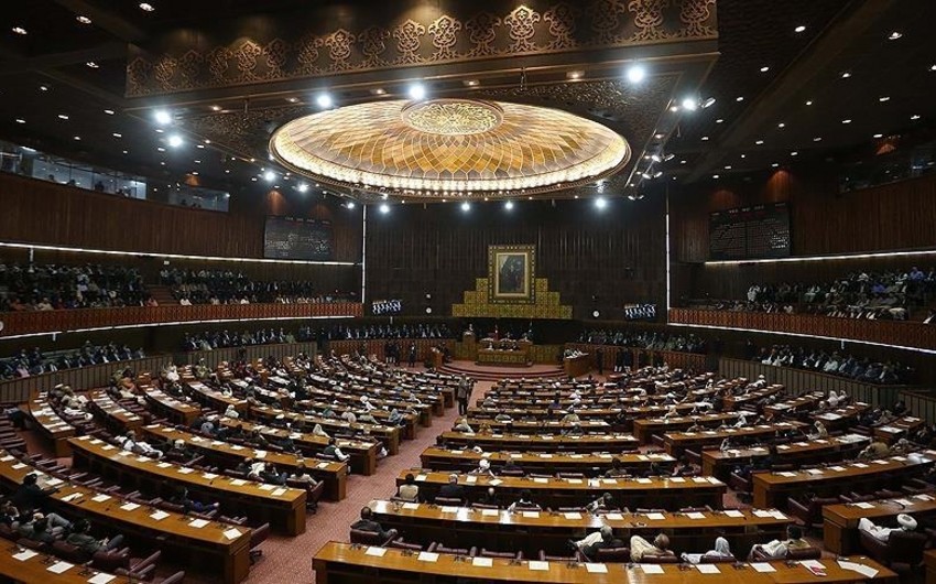 Pakistan Prezidenti Milli Assambleyanın buraxılmasını təsdiqləyib