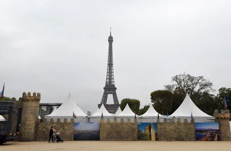 Parisdə “Azərbaycan şəhərciyi”nin rəsmi açılışı olub
