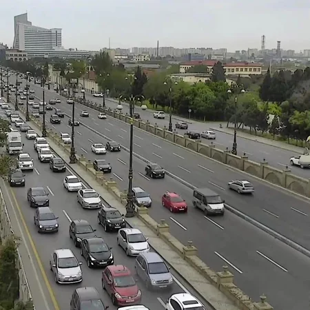 Bakının bir sıra yollarında tıxac var - SİYAHI