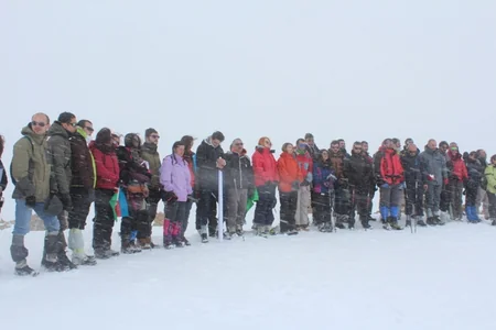 Heydər zirvəsinə kütləvi yürüş başa çatıb