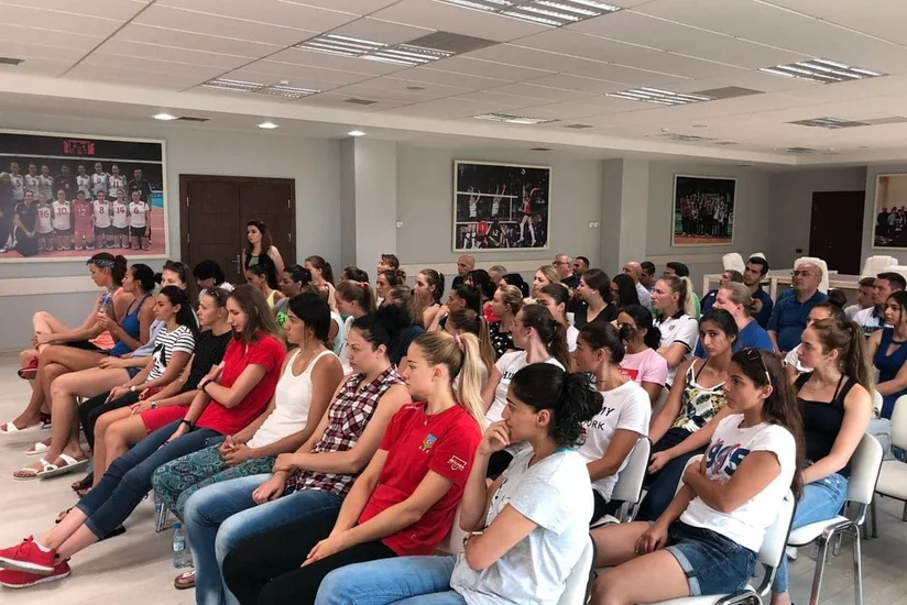 Cavid Qurbanov dünya çempionatına hazırlaşan Azərbaycan yığması ilə görüşüb