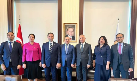 Ərdoğanın I müavini: Azərbaycanla münasibətlərimiz sarsılmaz və dünyaya nümunədir