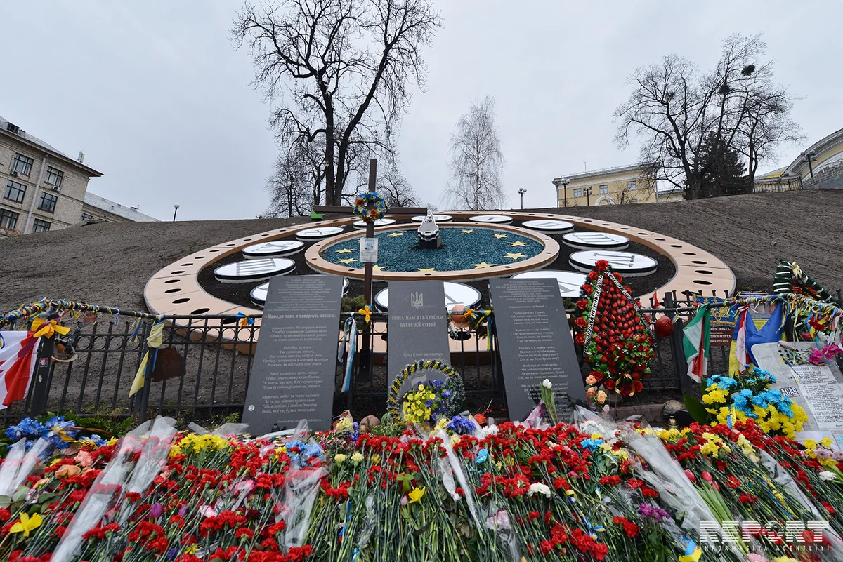 Последние дни палаточного городка Майдана - ФОТОРЕПОРТАЖ