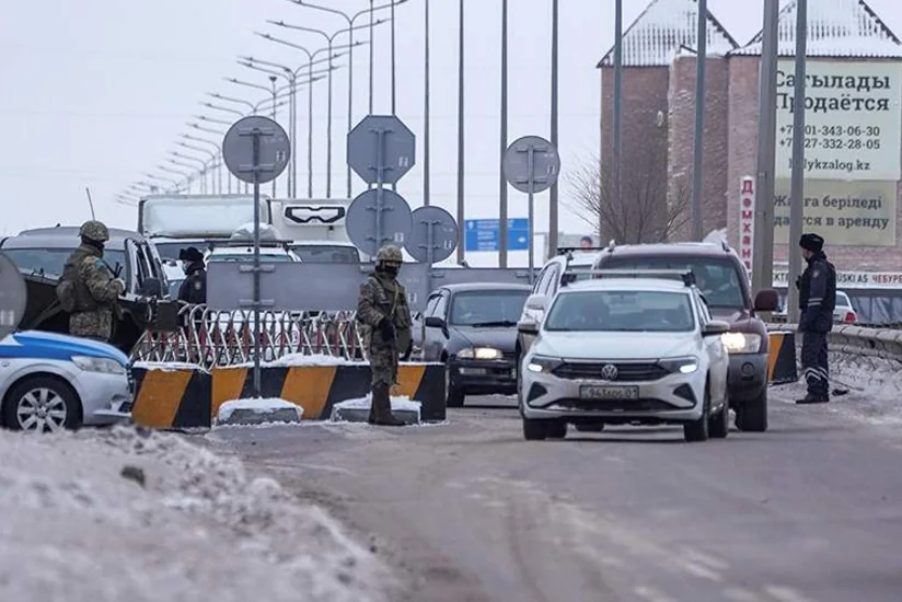 Алматы полностью окружили блокпостами