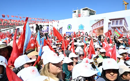 Yenidən doğuşun Azərbaycan adı: Kahramanmaraşda qardaş birliyi - REPORTAJ