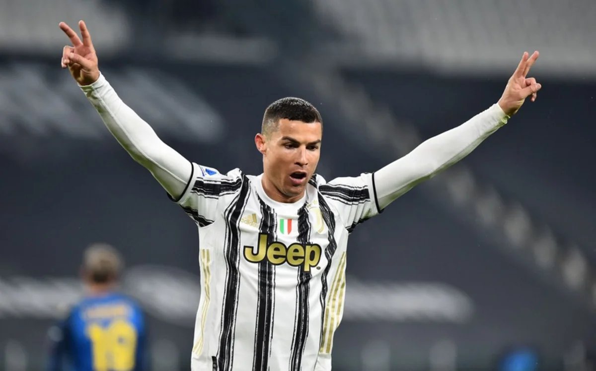 Ronaldu Mançester Yunaytedə qayıtmaq fikrindən daşındı