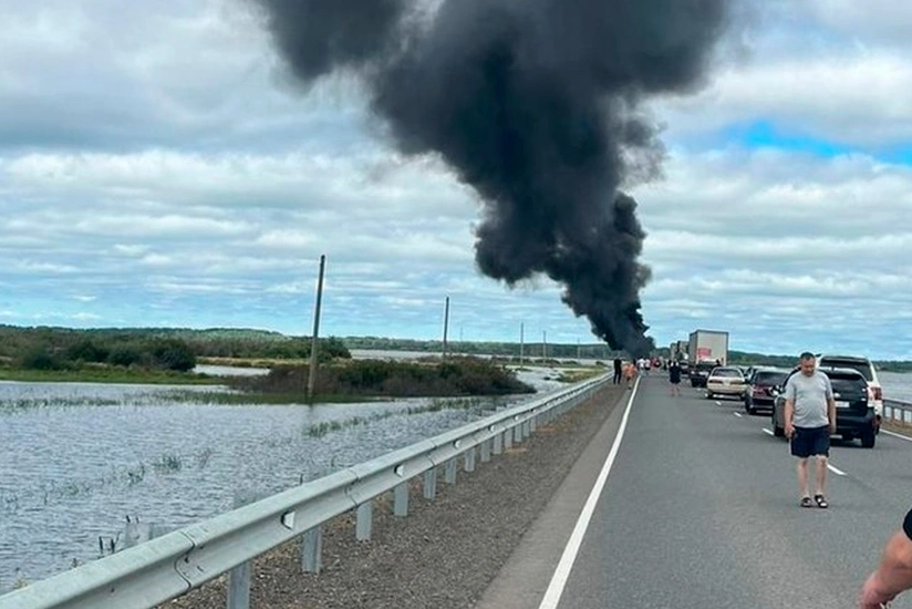 Rusiyada yol qəzasında üç nəfər yanaraq ölüb