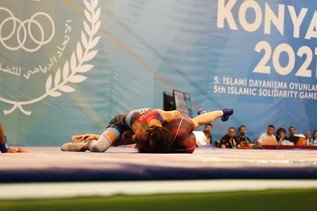 İslamiada: Azərbaycanın 4 güləşçisi finalda, Kolesnik gümüş medal qazanıb