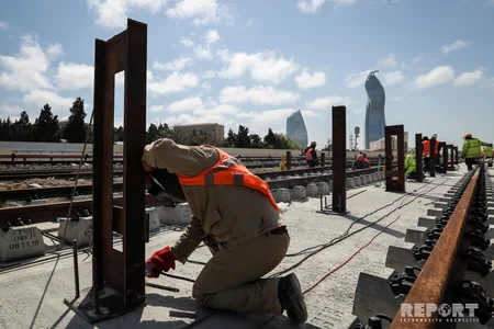 Metro qatarlarının “ev”indən - FOTOREPORTAJ