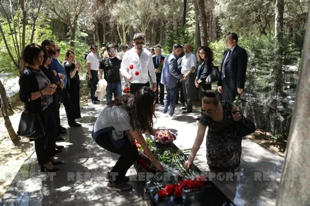 Sara Qədimovanın məzarı ziyarət olunub