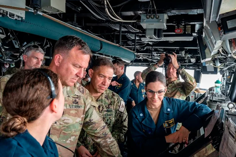 ABŞ ordusu husilərə göndərilən İran silahlarını müsadirə edib