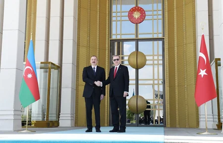 Prezident İlham Əliyevin Ankarada rəsmi qarşılanma mərasimi olub