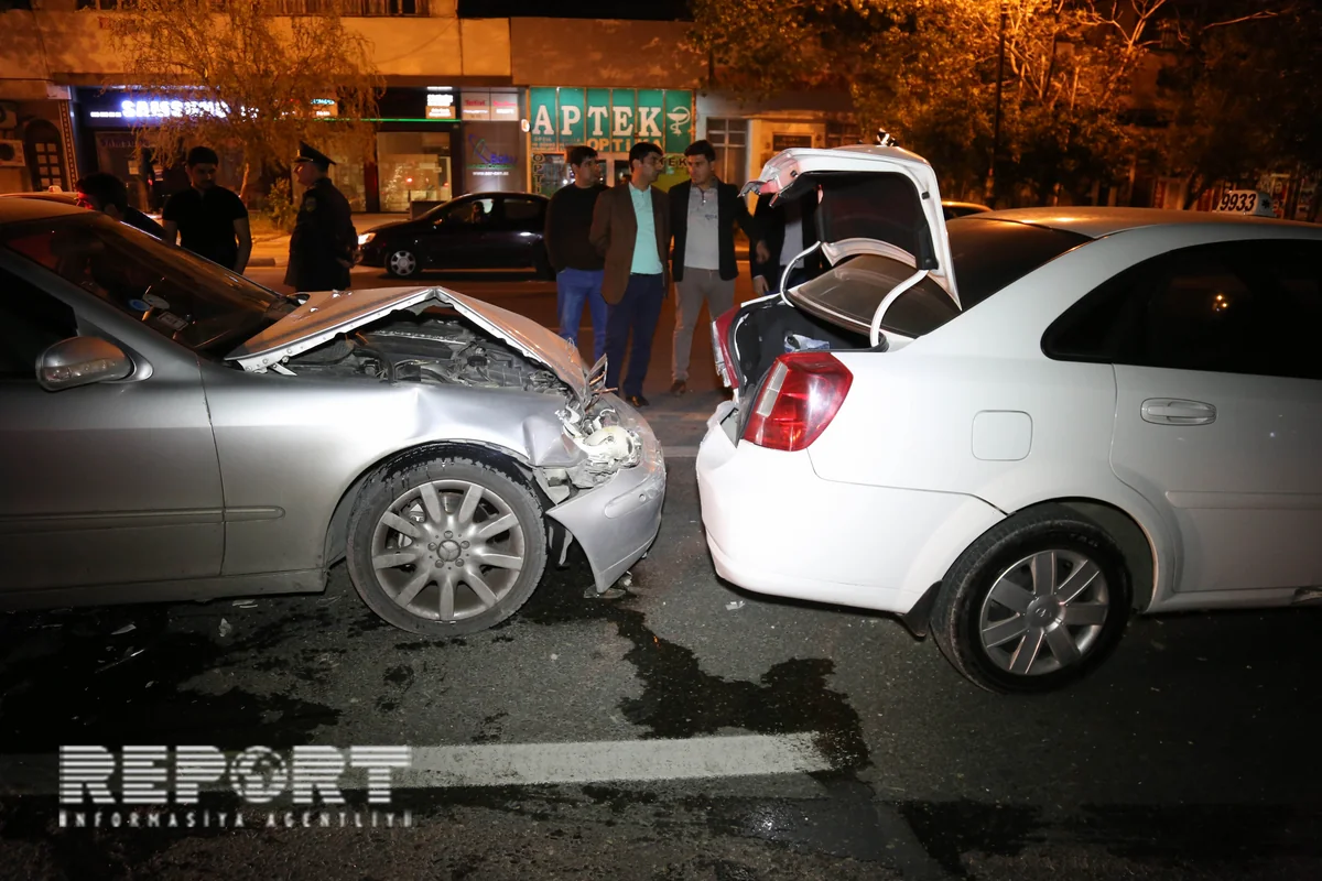 Bakıda qadın sürücü zəncirvari yol qəzasına səbəb olub - FOTO - VİDEO - YENİLƏNİB