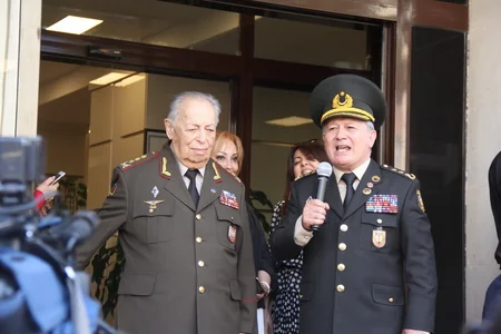 Qələbənin 74-cü ildönümü münasibətilə Azərbaycan Ordusunda silsilə tədbirlər keçirilib