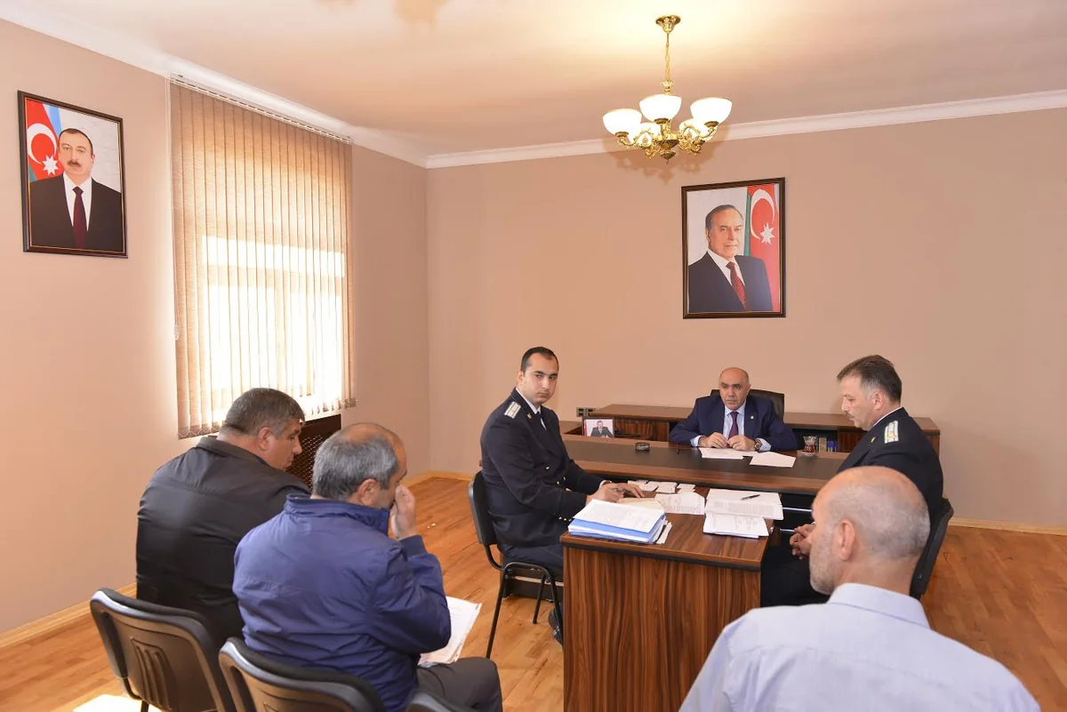 Baş prokuror Göygöldə vətəndaşları qəbul edib