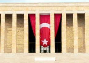 Azərbaycan Ordusunun Baş Qərargah rəisi Anıtqəbiri ziyarət edib