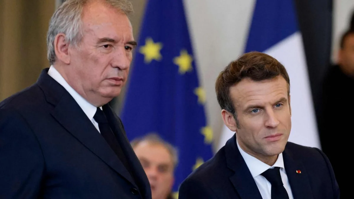 Fransada prezident və baş nazirdən narazı olanların sayı artır