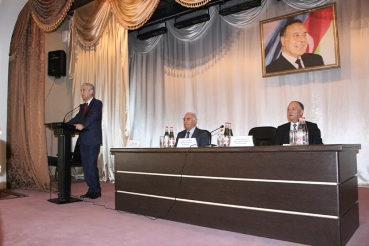 YAP Yevlaxda müşavirə keçirib