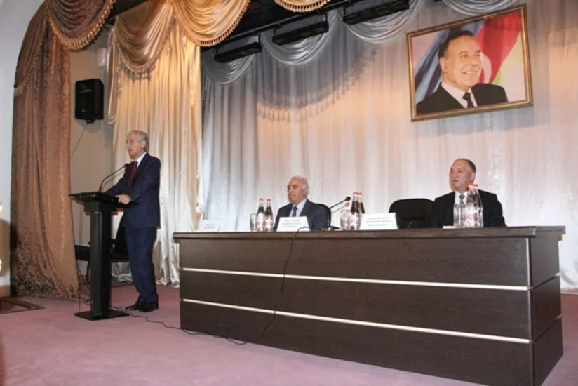 YAP Yevlaxda müşavirə keçirib