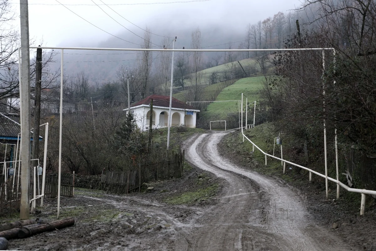 Lerik rayonunun 2 ucqar kəndinə təbii qaz verilib