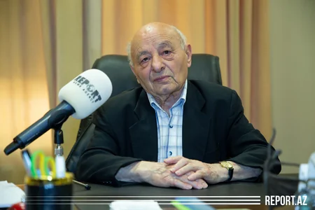 Xalq artisti Arif Məlikovun qəbirüstü abidəsi - VİDEO