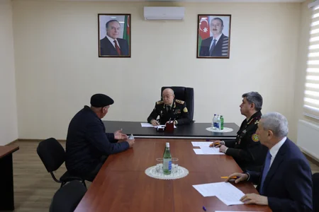 Kəmaləddin Heydərov Xızıda vətəndaşları qəbul edib