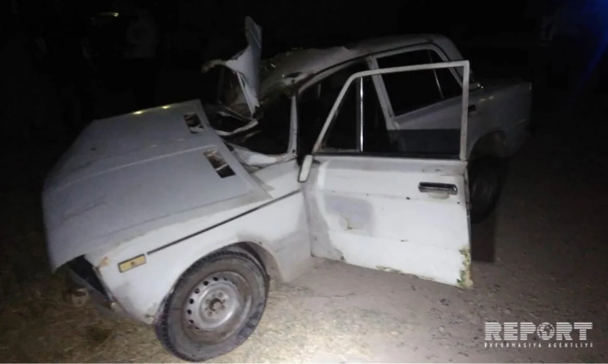 Gəncə-Samux yolunda avtomobil aşıb, xəsarət alan var - FOTO