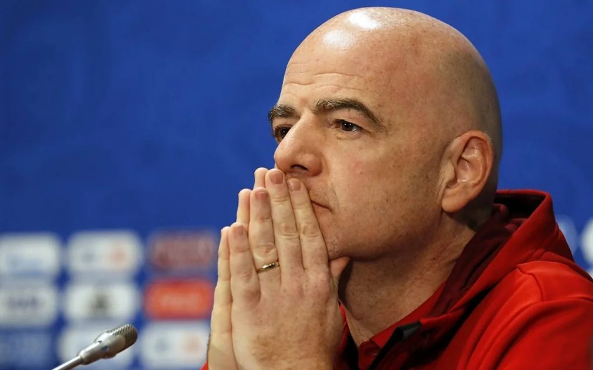 FIFA prezidenti: Maradona futbol nağılları tarixində mühüm yer tutacaq