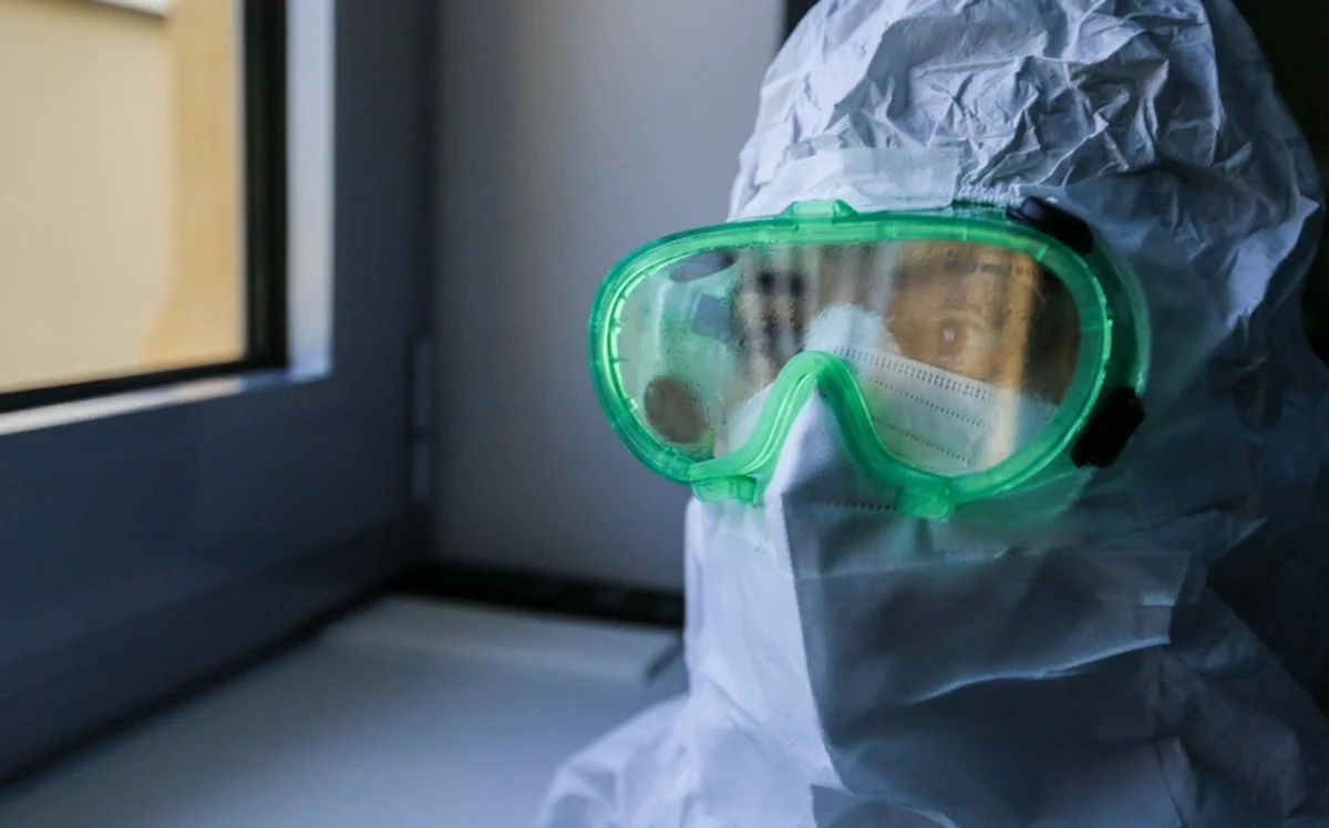 Bakıda koronavirus xəstələrinə xidmət göstərən tibb işçilərinin maaşlarına əlavənin verilmə müddəti uzadılıb