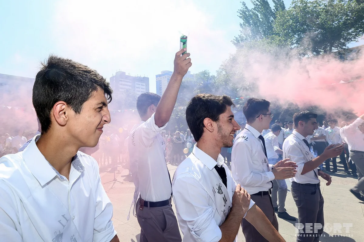 Bakıda “Son zəng” - FOTOREPORTAJ