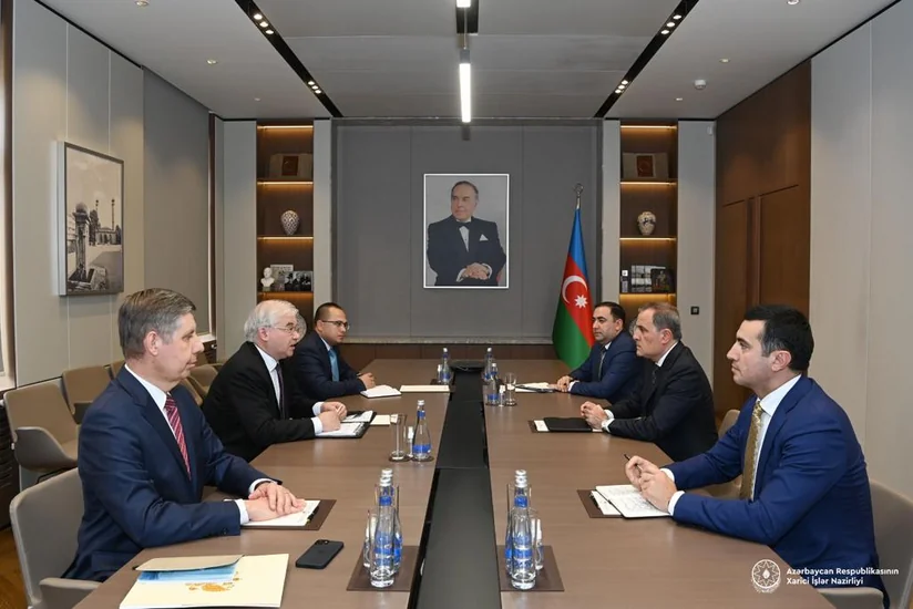 Ceyhun Bayramov Rusiya xarici işlər nazirinin xüsusi nümayəndəsi ilə Azərbaycan və Ermənistan arasında sülh prosesini müzakirə edib