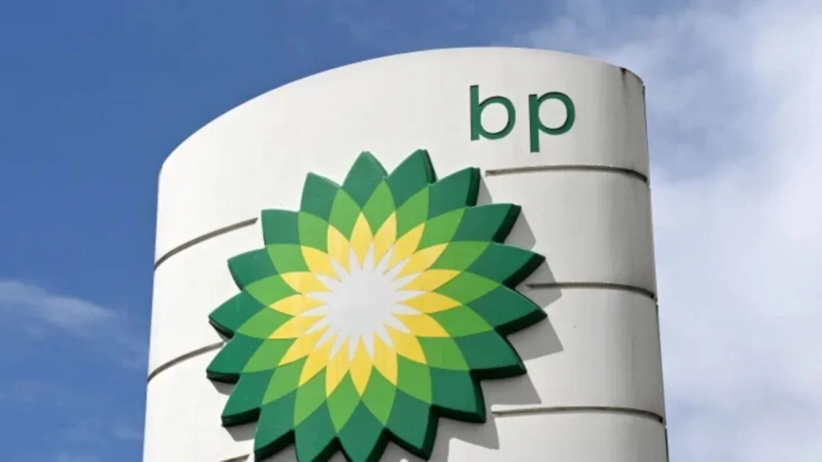 BP shares rise amid speculation of possible takeover