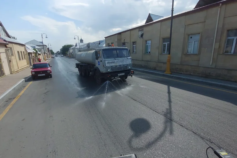 Qubada dezinfeksiya işləri aparılır
