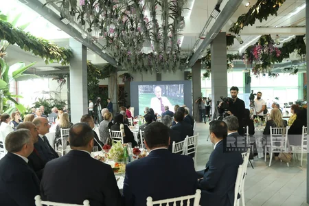 YAP-ın Mərkəzi Aparatı Zərifə Əliyevanın 100 illik yubileyinə həsr edilmiş tədbir keçirib - YENİLƏNİB